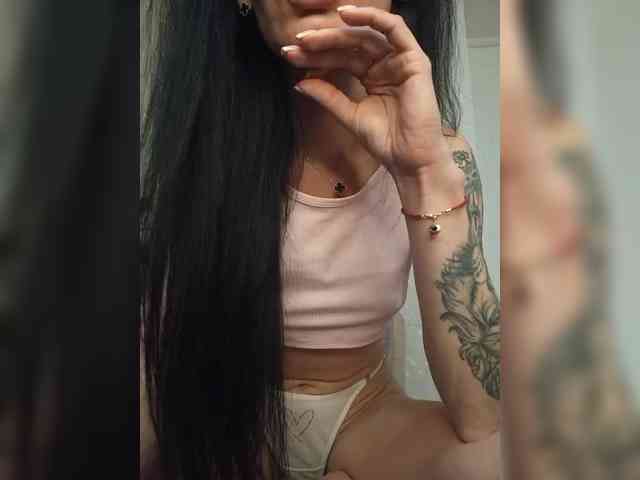Black_chick webcam