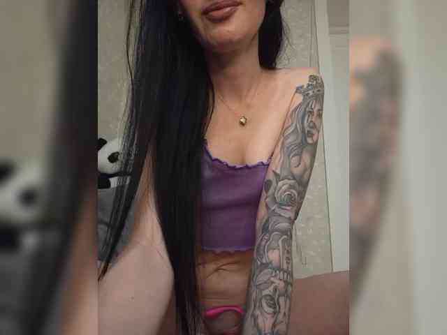 Black_chick webcam