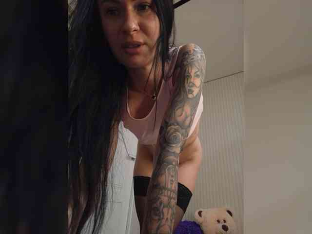 Black_chick webcam