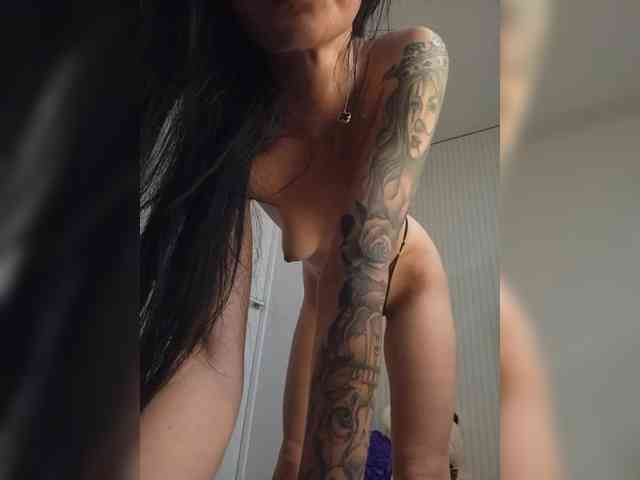 Black_chick webcam