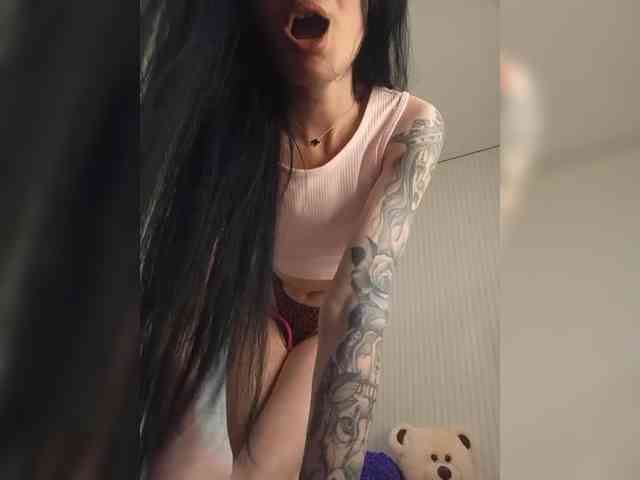 Black_chick webcam