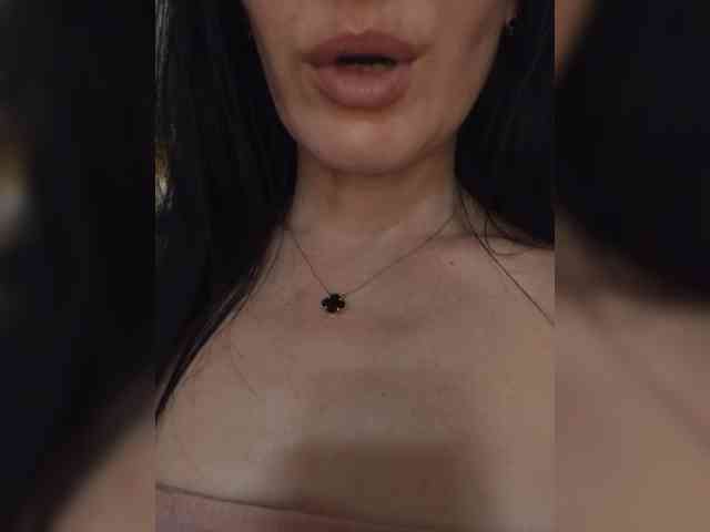 Black_chick webcam