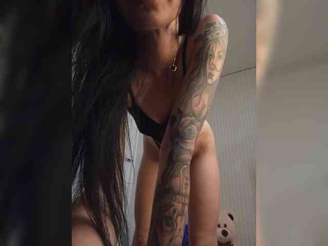 Black_chick webcam
