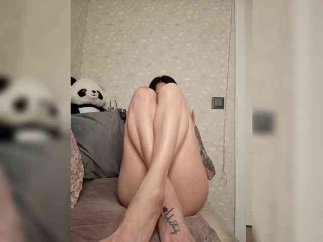 Black_chick webcam