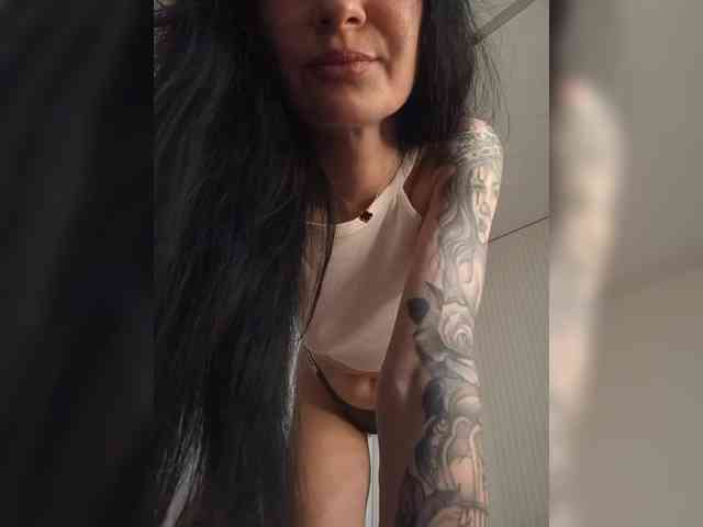Black_chick webcam