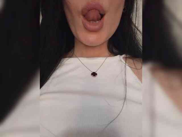 Black_chick webcam