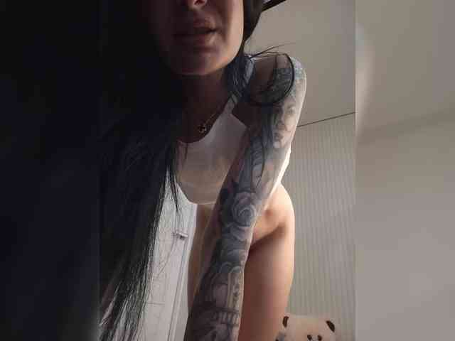 Black_chick webcam