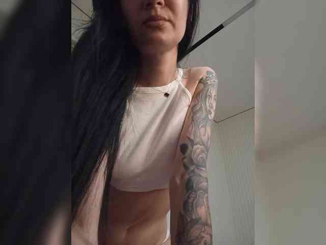 Mikki88K Live Webcam on BongaCams