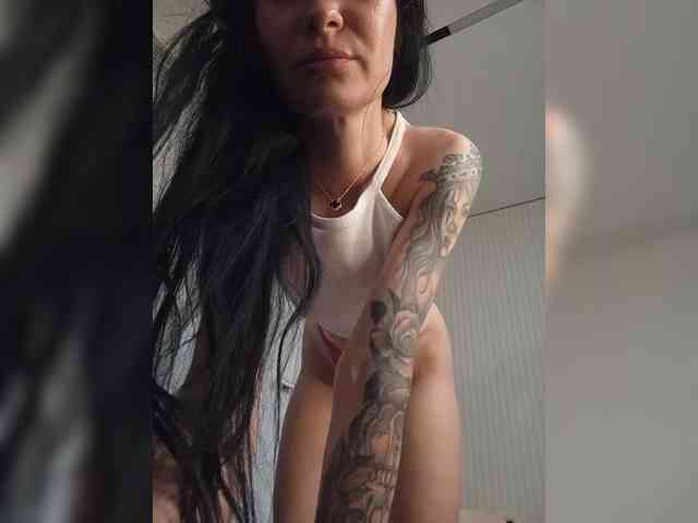 Black_chick webcam