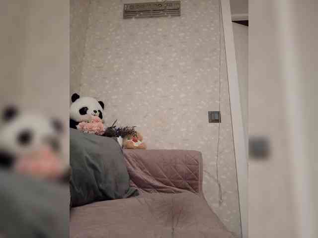 Black_chick webcam