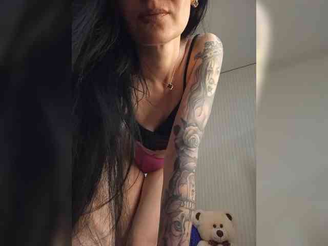 Black_chick webcam