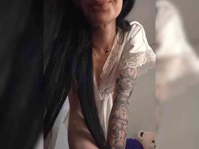 Black_chick webcam