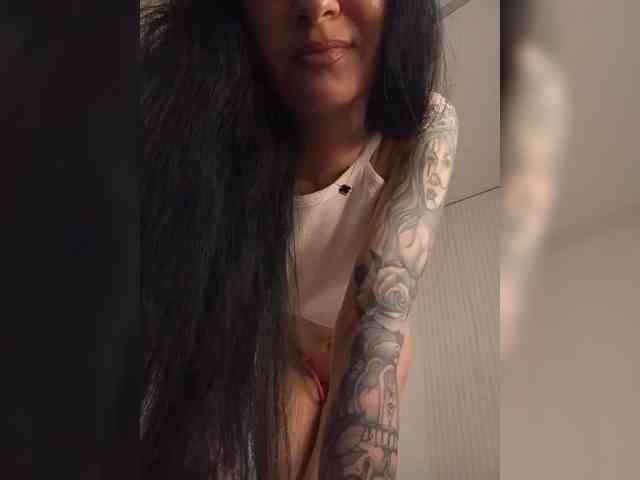 Black_chick webcam