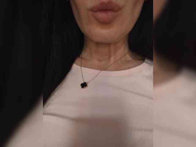 Black_chick webcam