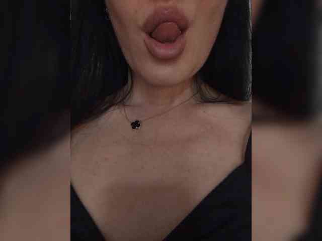 Black_chick webcam