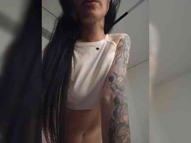 Black_chick webcam