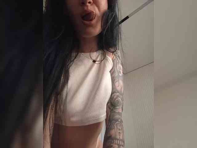 Black_chick webcam