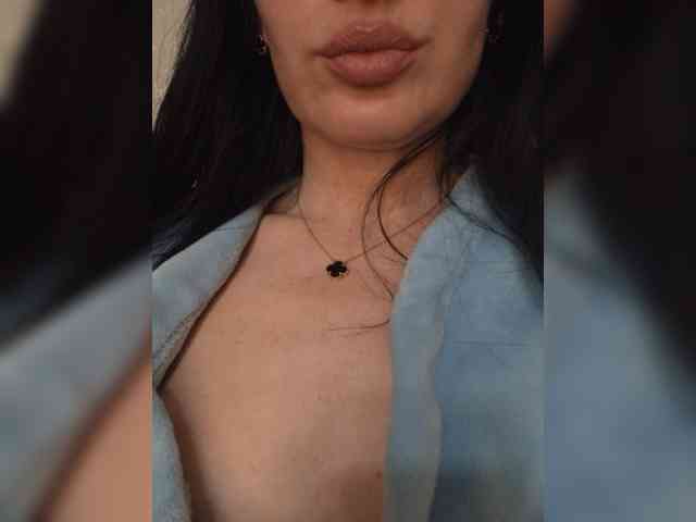 Black_chick webcam
