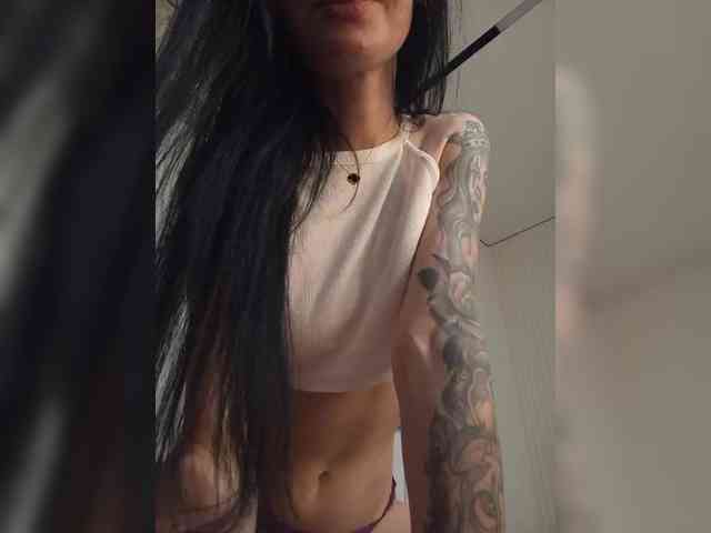 Black_chick webcam