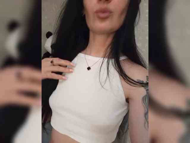 Black_chick webcam