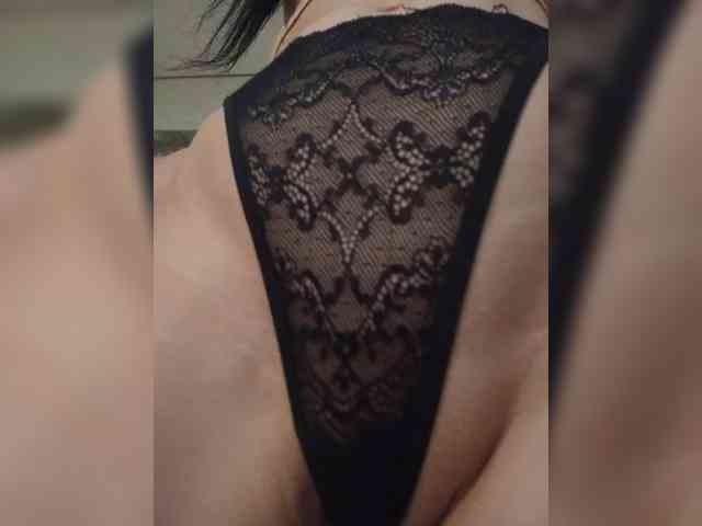 Black_chick webcam