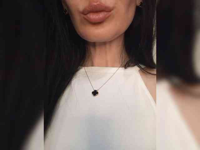Black_chick webcam