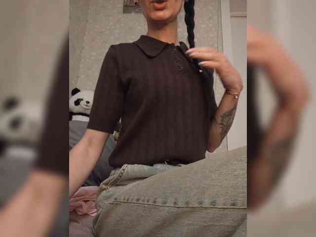 Black_chick webcam