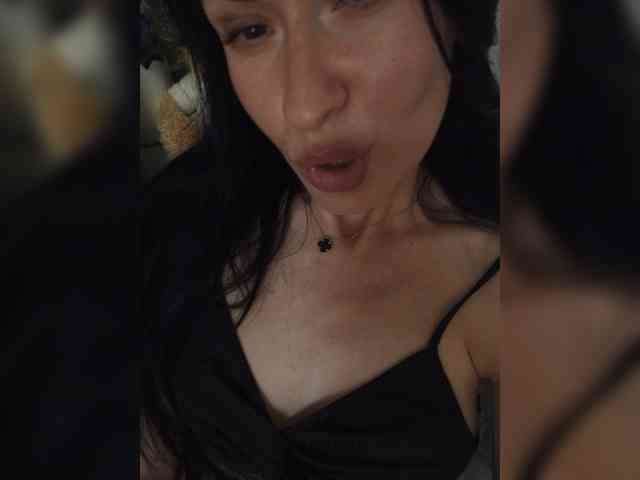 Black_chick webcam