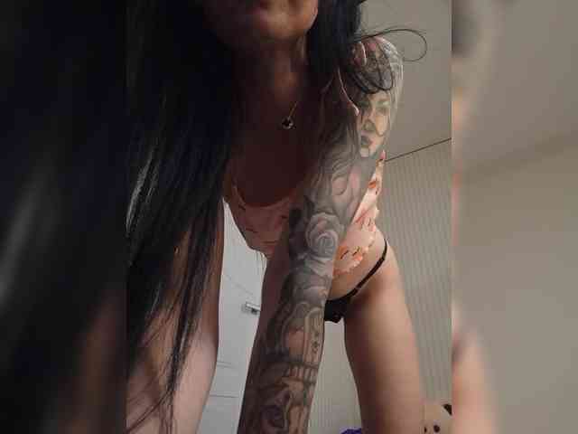 Mikki88K Sex Cam Show