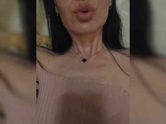 Black_chick webcam