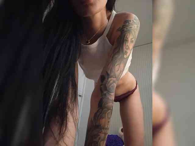 Black_chick webcam