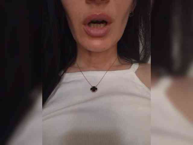 Black_chick webcam