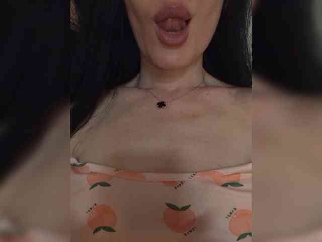Black_chick webcam