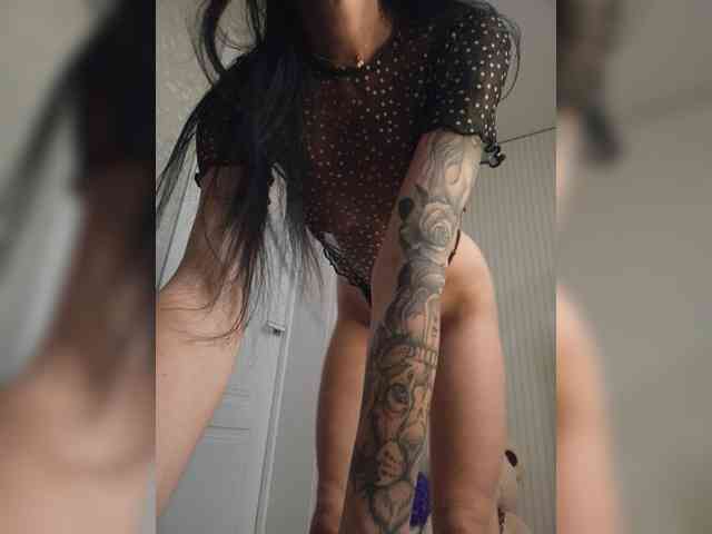 Black_chick webcam