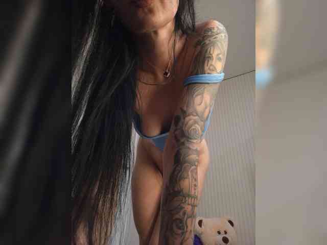 Black_chick webcam