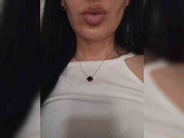 Mikki88K Live Webcam on BongaCams