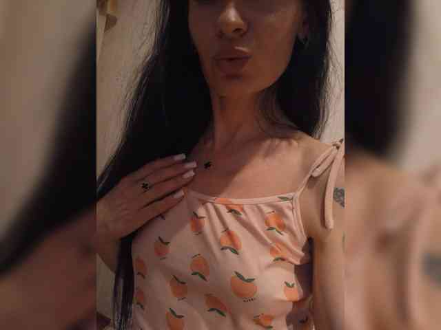 Black_chick webcam