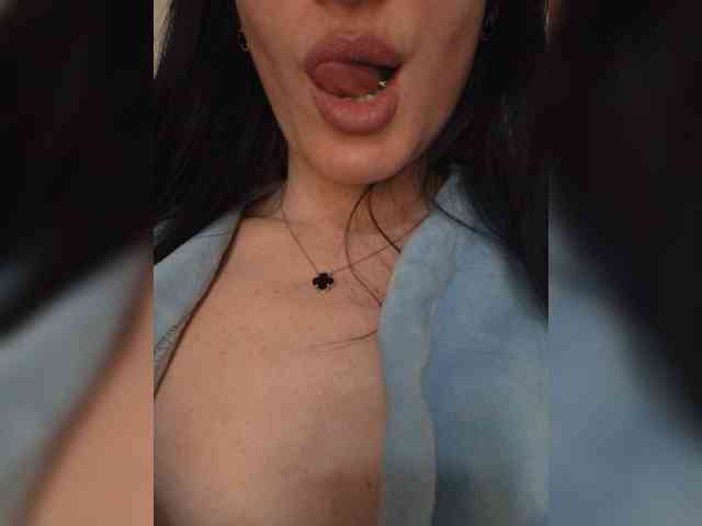 Black_chick webcam