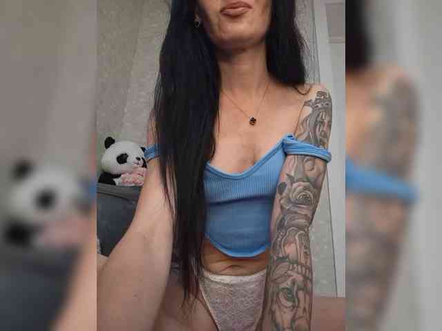 Black_chick webcam