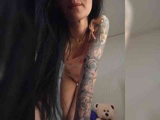Black_chick webcam