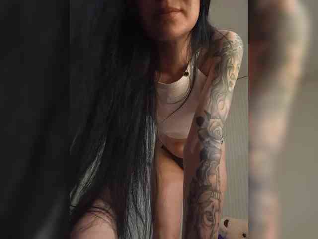 Black_chick webcam