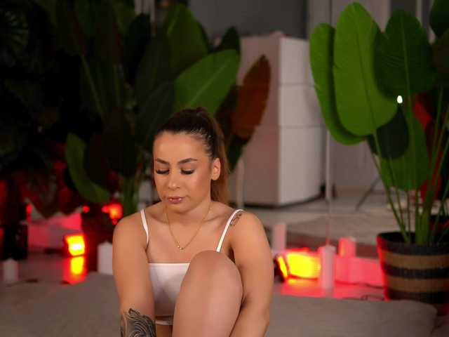 AvaReed live cam on BongaCams