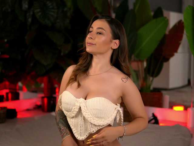 AvaReed live cam on BongaCams