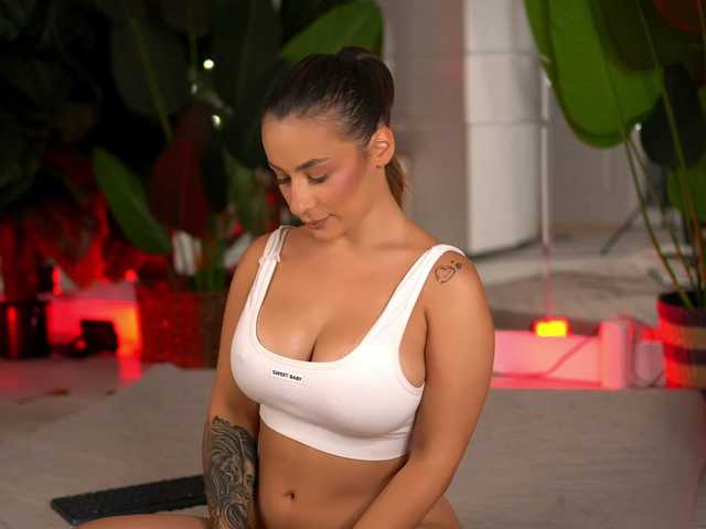 AvaReed live cam on BongaCams
