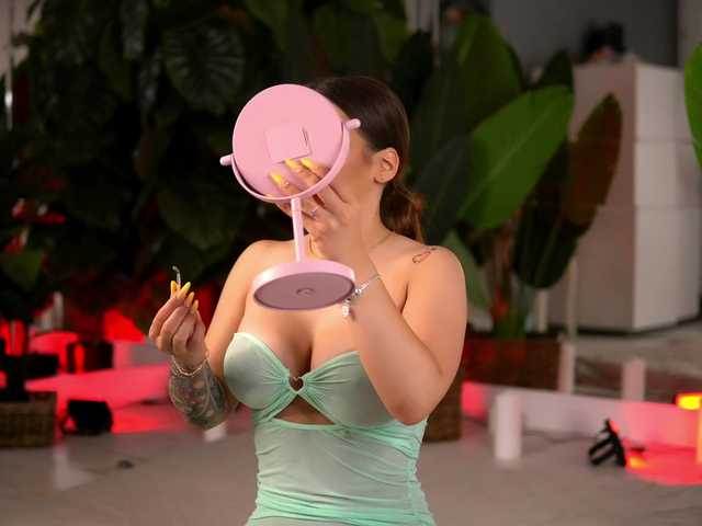 AvaReed live cam on BongaCams