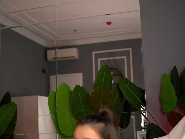 AvaReed live cam on BongaCams