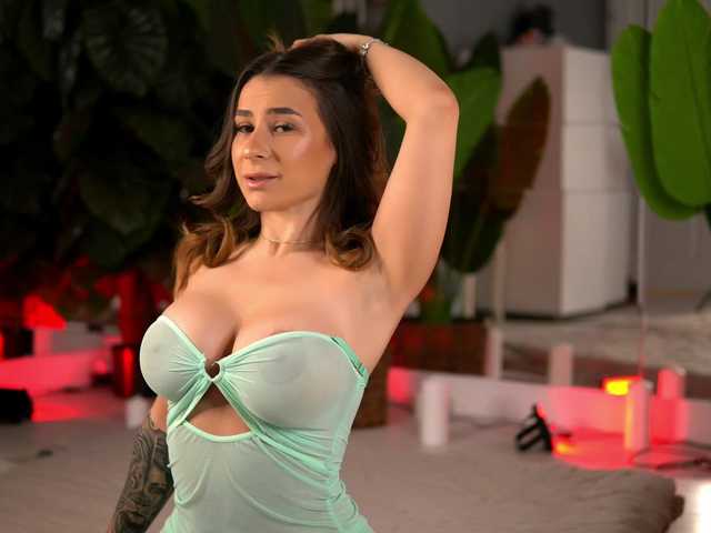 AvaReed live cam on BongaCams