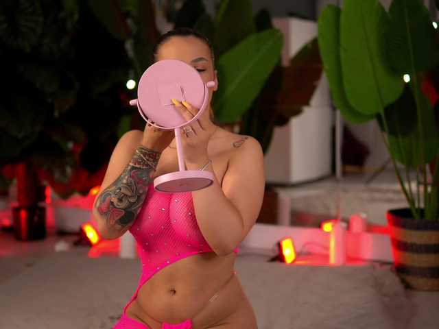 AvaReed live cam on BongaCams