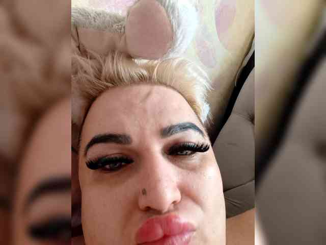 KarinkaTs Live Webcam on BongaCams