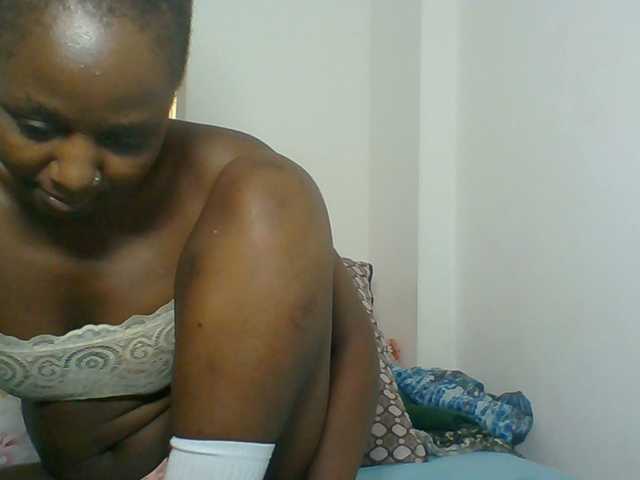 Chocolateskin4 live cam on BongaCams